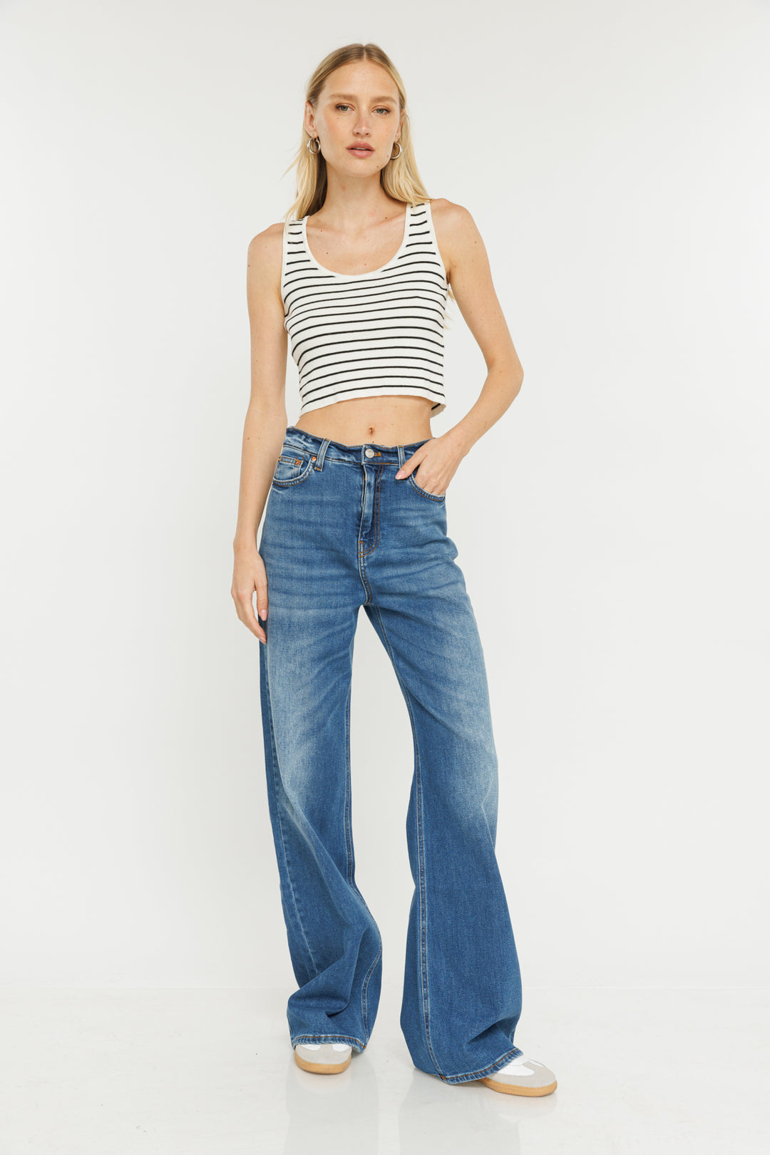 גופיית קרופ Step פסים בצבע לבן/שחור