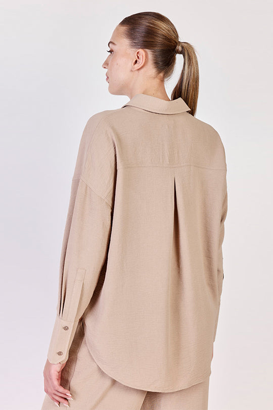 חולצה מכופתרת Wide Style בצבע בז'