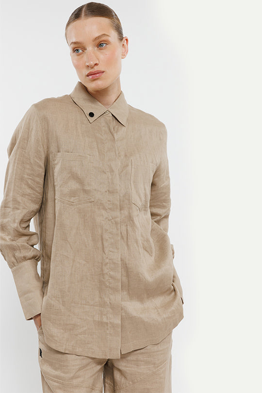 חולצת פשתן מכופתרת Big Cuff בצבע בז'