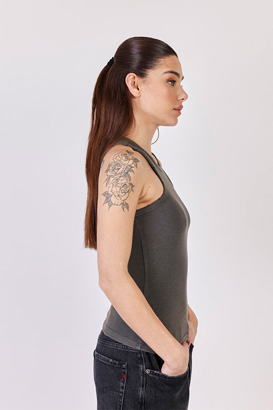 גופיית ריב קולר High Neck בצבע אפור