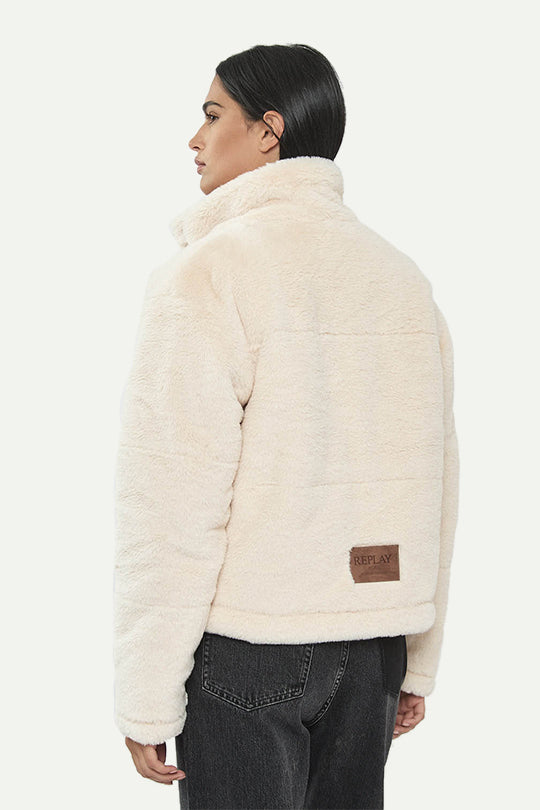 ג׳קט פרווה בצבע אוף וייט