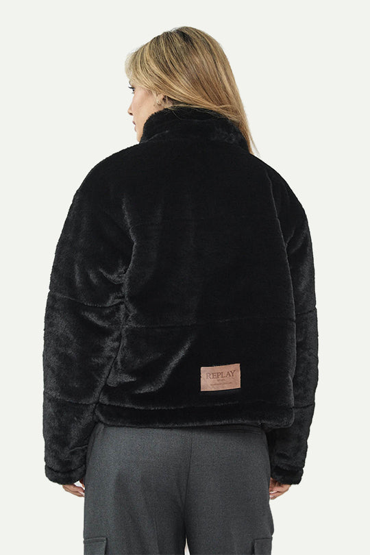 מעיל פרווה סינתטית בצבע שחור