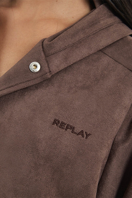 קפוצ׳ון זמש עם כפתורים בצבע חום