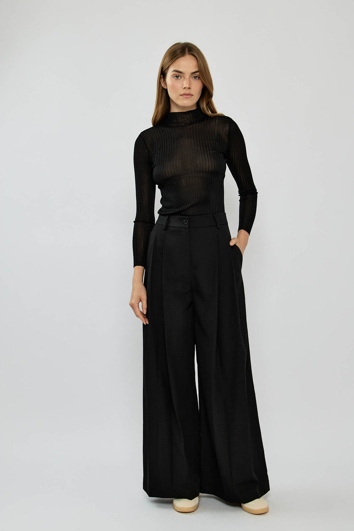 חולצת ריב ארוכה בצבע שחור