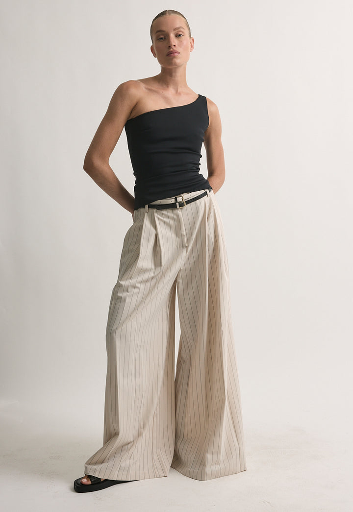 טופ LAUREN אסימטרי שחור בגזרת צמודה