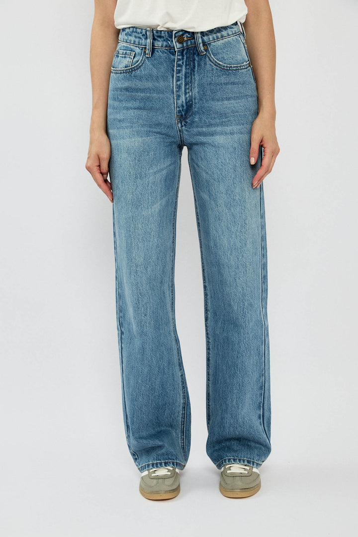 ג'ינס MADISON בגזרה ישרה בצבע כחול