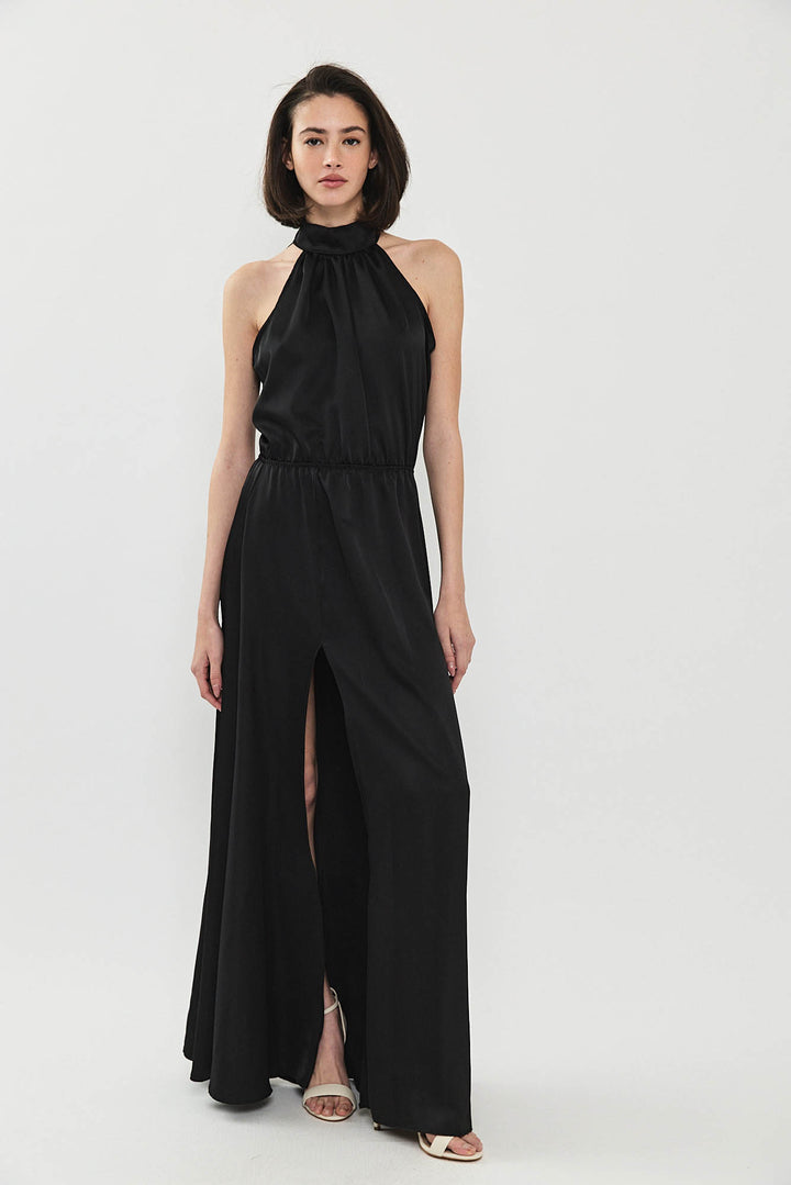 שמלת ערב מקסי שחורה עם צווארון גולף