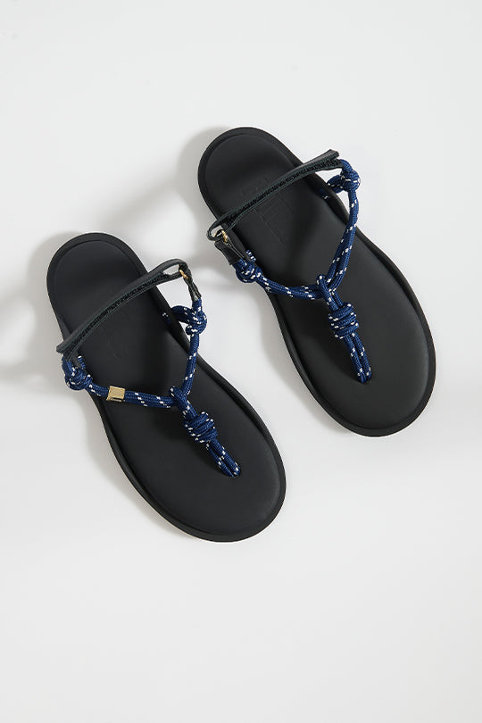 סנדלי Flowze Flo עם רצועה בצבע כחול