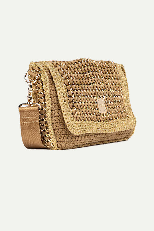 תיק צד סרוג עם רצועת זהב מט