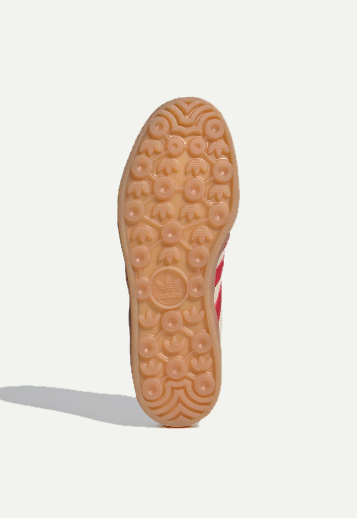 סניקרס GAZELLE INDOOR בצבע בז' ואדום