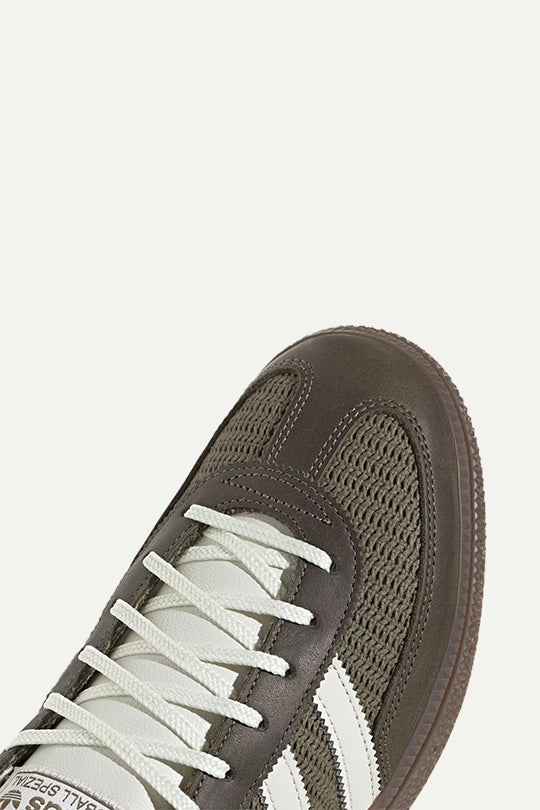 סניקרס HANDBALL SPEZIAL בצבע ירוק זית