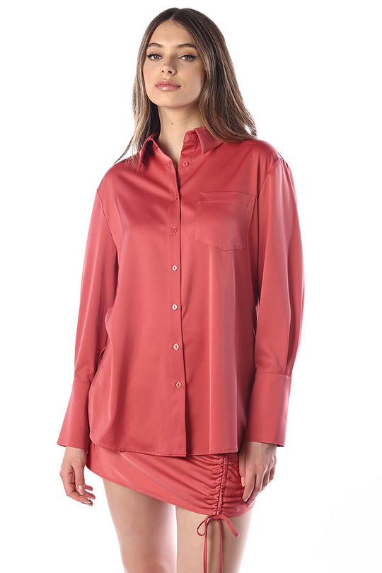 חולצה מכופתרת בצבע ורוד