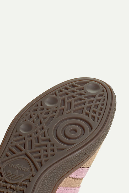 סניקרס HANDBALL SPEZIAL בצבע בז'