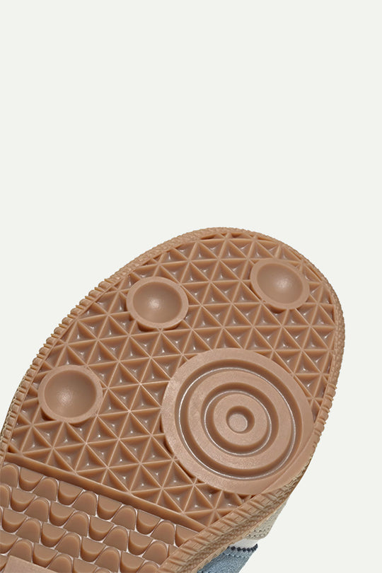 סניקרס דגם SAMBA OG בצבע לבן ותכלת