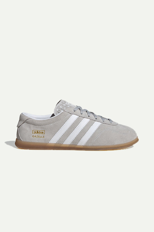סניקרס GAZELLE בצבע אפור