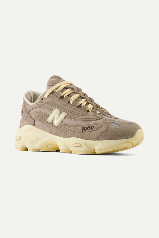 סניקרס M1000 בצבע חום