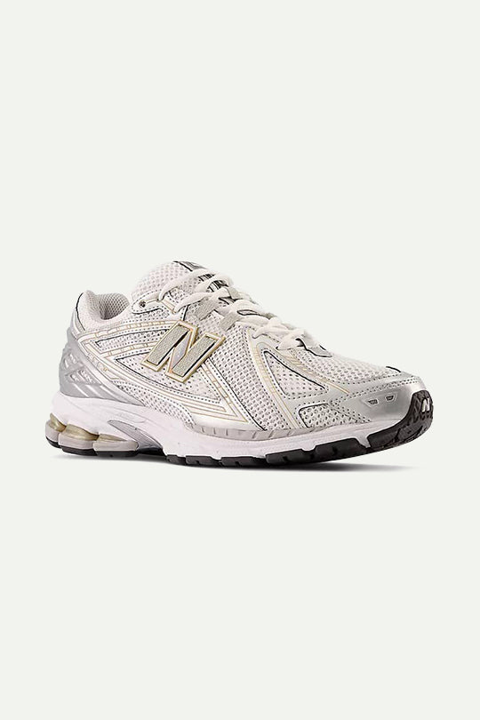 נעלי M1906RI בצבע לבן