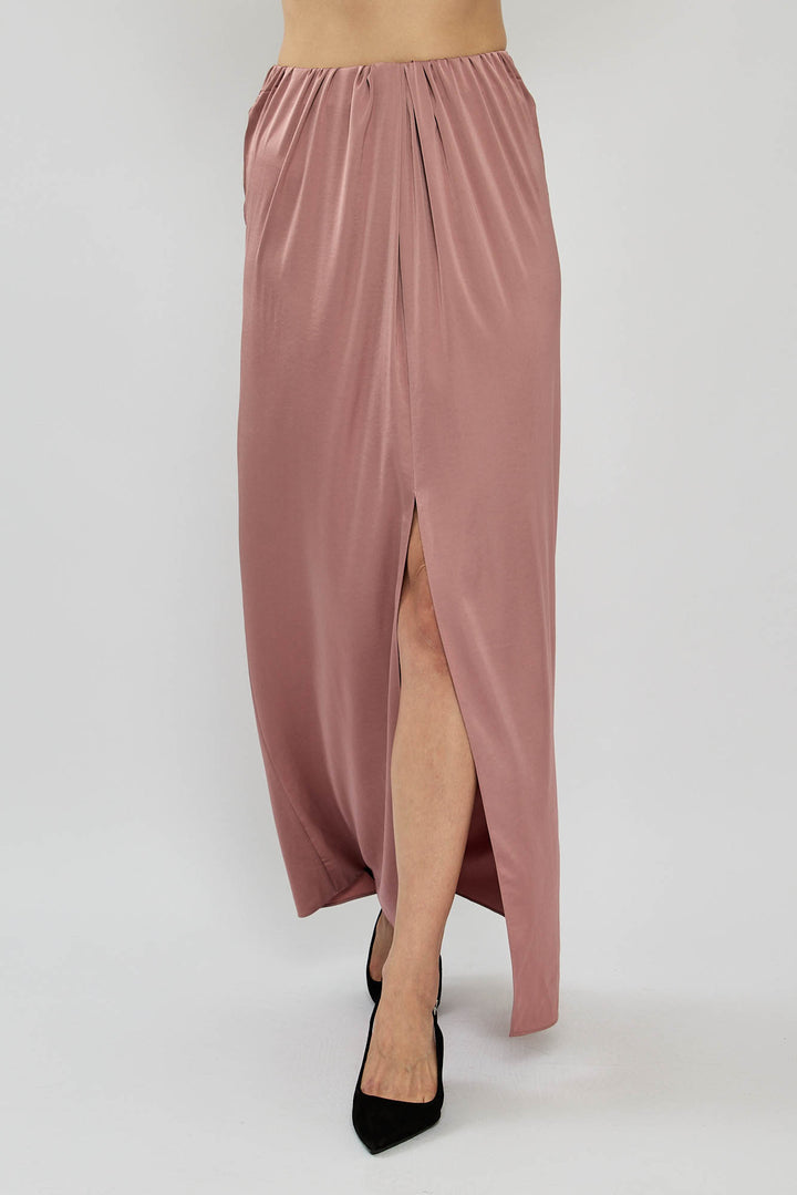 חצאית מקסי DENISE עם שסע קדמי בצבע ורוד