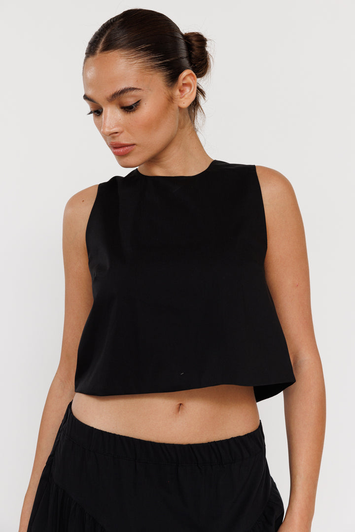 גופיית איקס Nour בצבע שחור