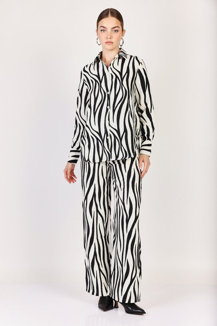 מכנסיים רחבים Simone בצבע שחור/לבן