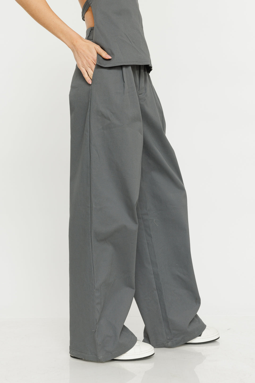 מכנסיים מחוייטים רחבים Mmy בצבע אפור