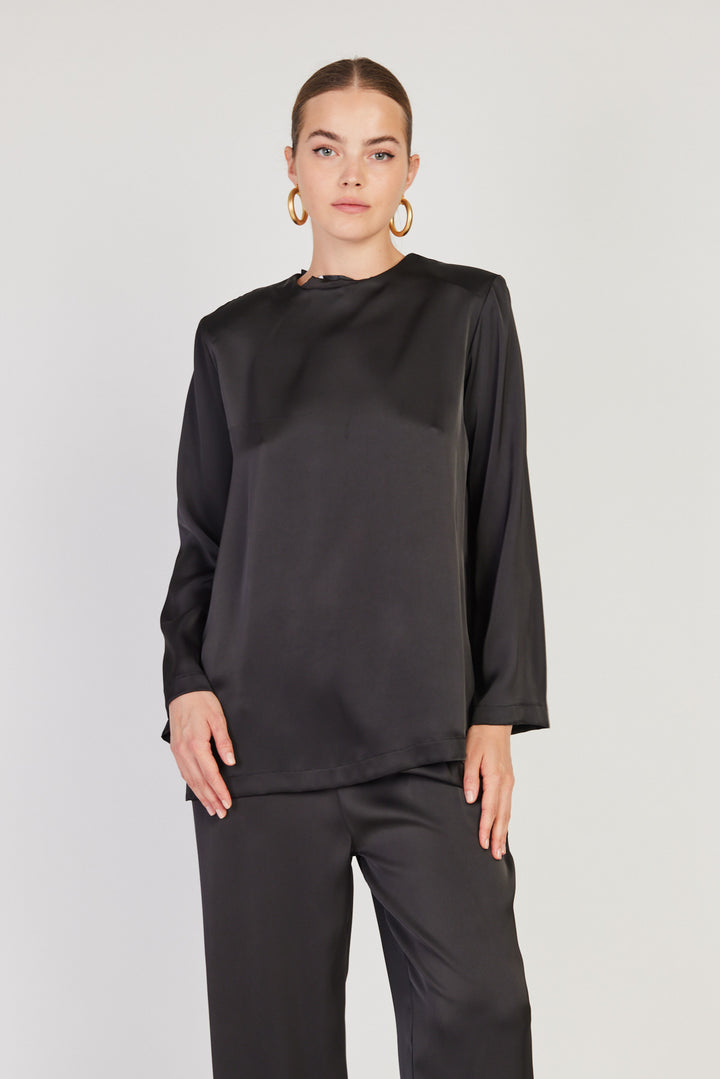 חולצת  Himani בצבע שחור