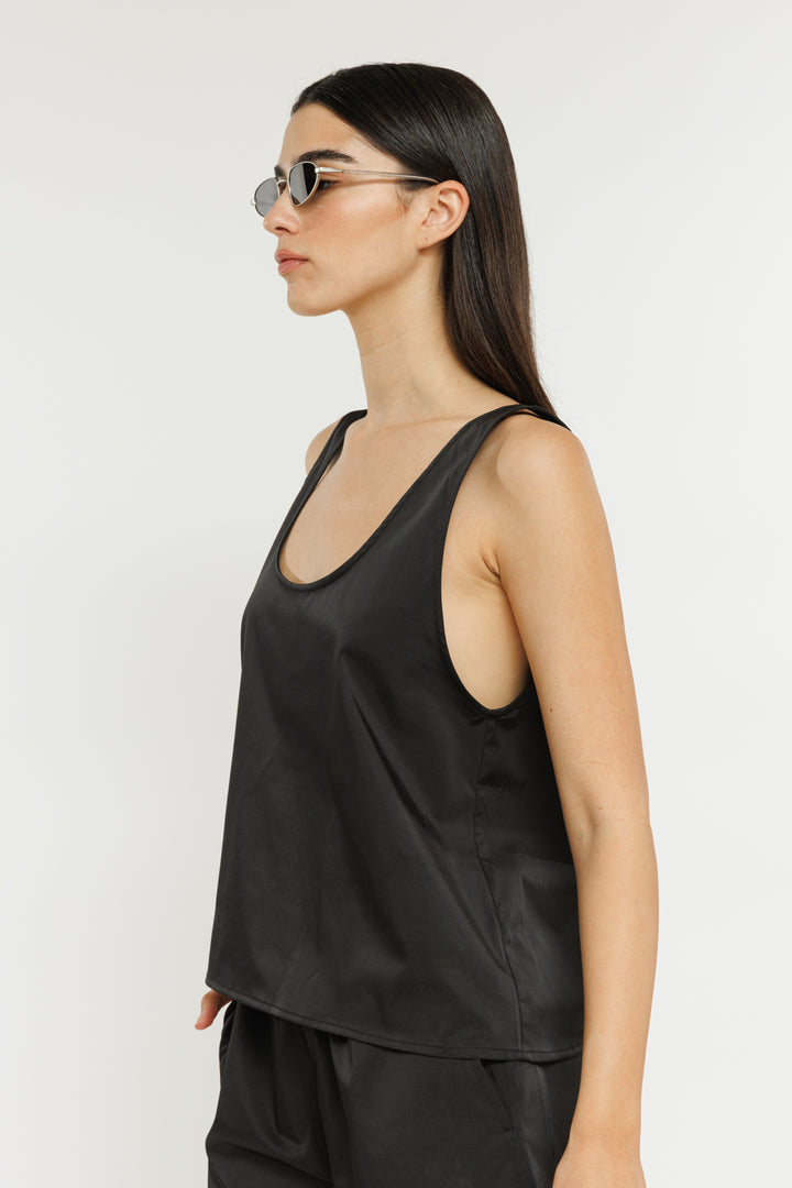 גופיית ניילון Kamil בצבע שחור