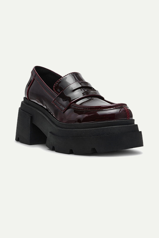 נעלי לופרס TURNOUT בצבע בורדו