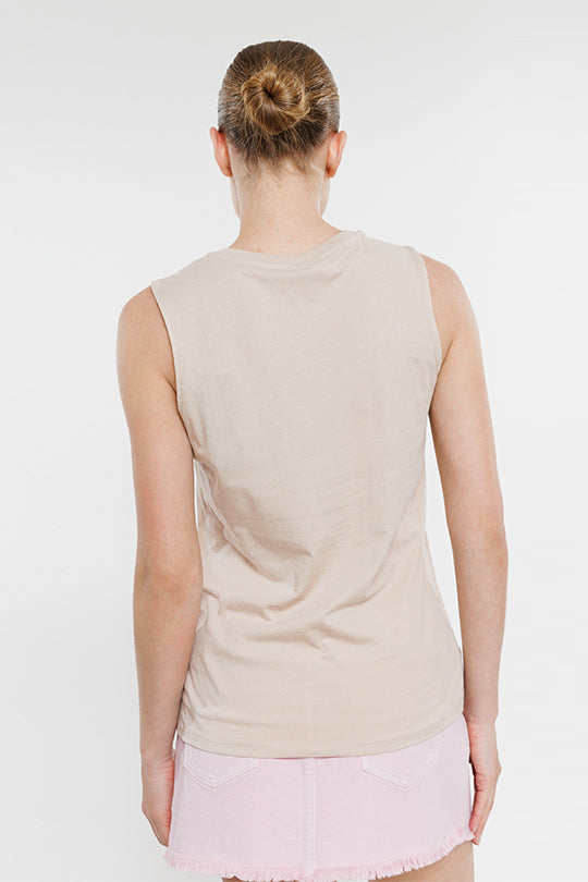 גופיית לוגו בצבע בז'