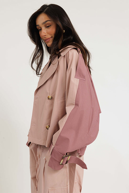 ג'קט טרנץ' קצר בצבע ורוד