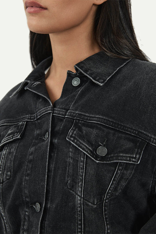 ג’קט ג’ינס בצבע אפור