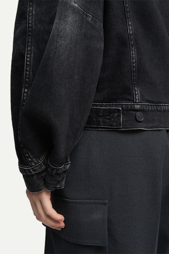 ג’קט ג’ינס בצבע אפור