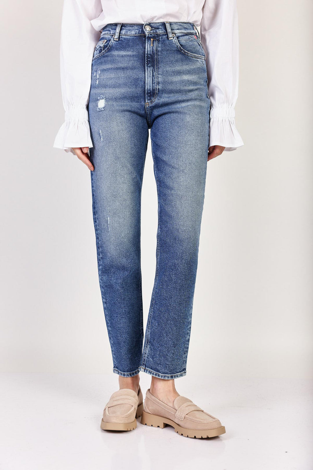 מכנסי ג'ינס Straight Leg עם שפשופים