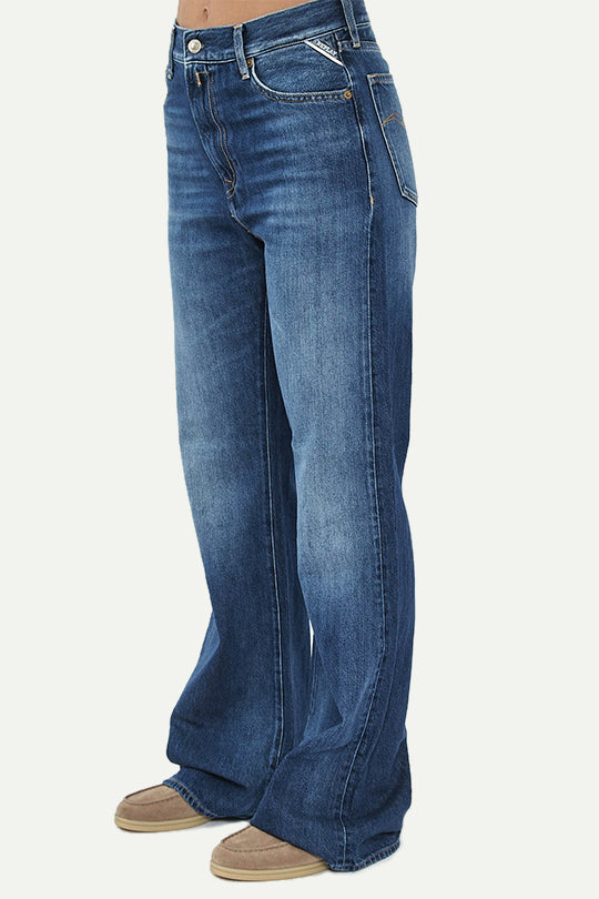 ג'ינס BECKA בגזרה רחבה בגוון כחול