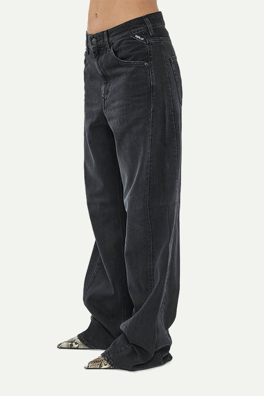 ג׳ינס NARJA בגזרה רחבה בצבע שחור