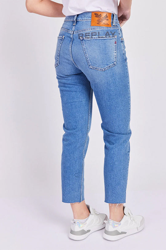 ג'ינס בויפרנד בצבע כחול