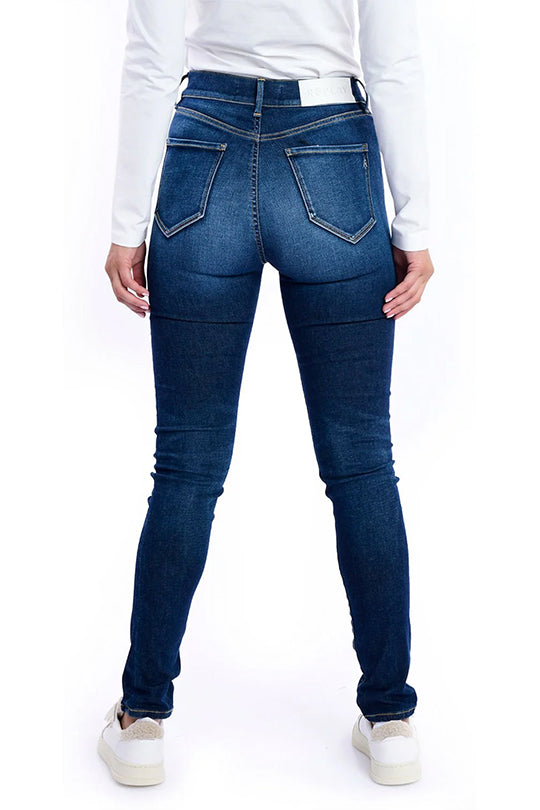 ג'ינס סקיני בצבע כחול כהה