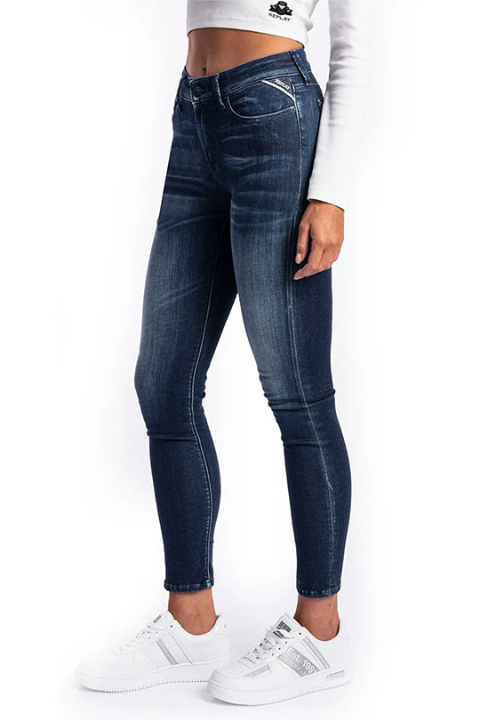 ג'ינס סקיני נשים