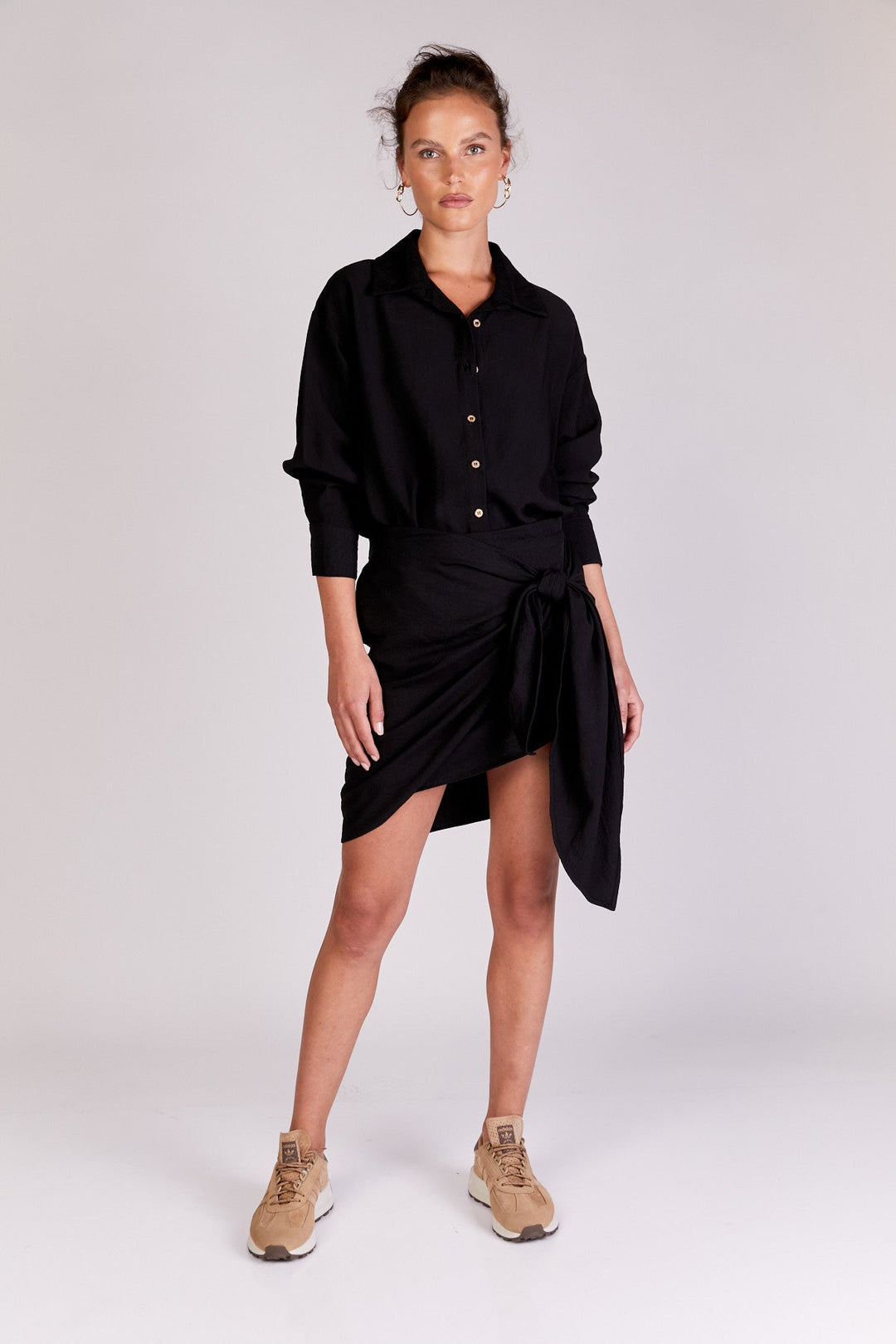 חצאית פאלם בצבע שחור - Neta Efrati