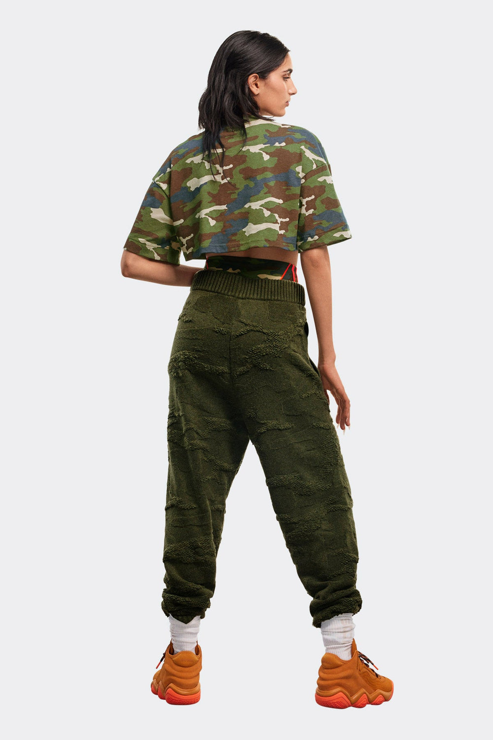 טי שירט בוקסי קרופ Ivp Cropped Tee בהדפס צבאי - Adidas