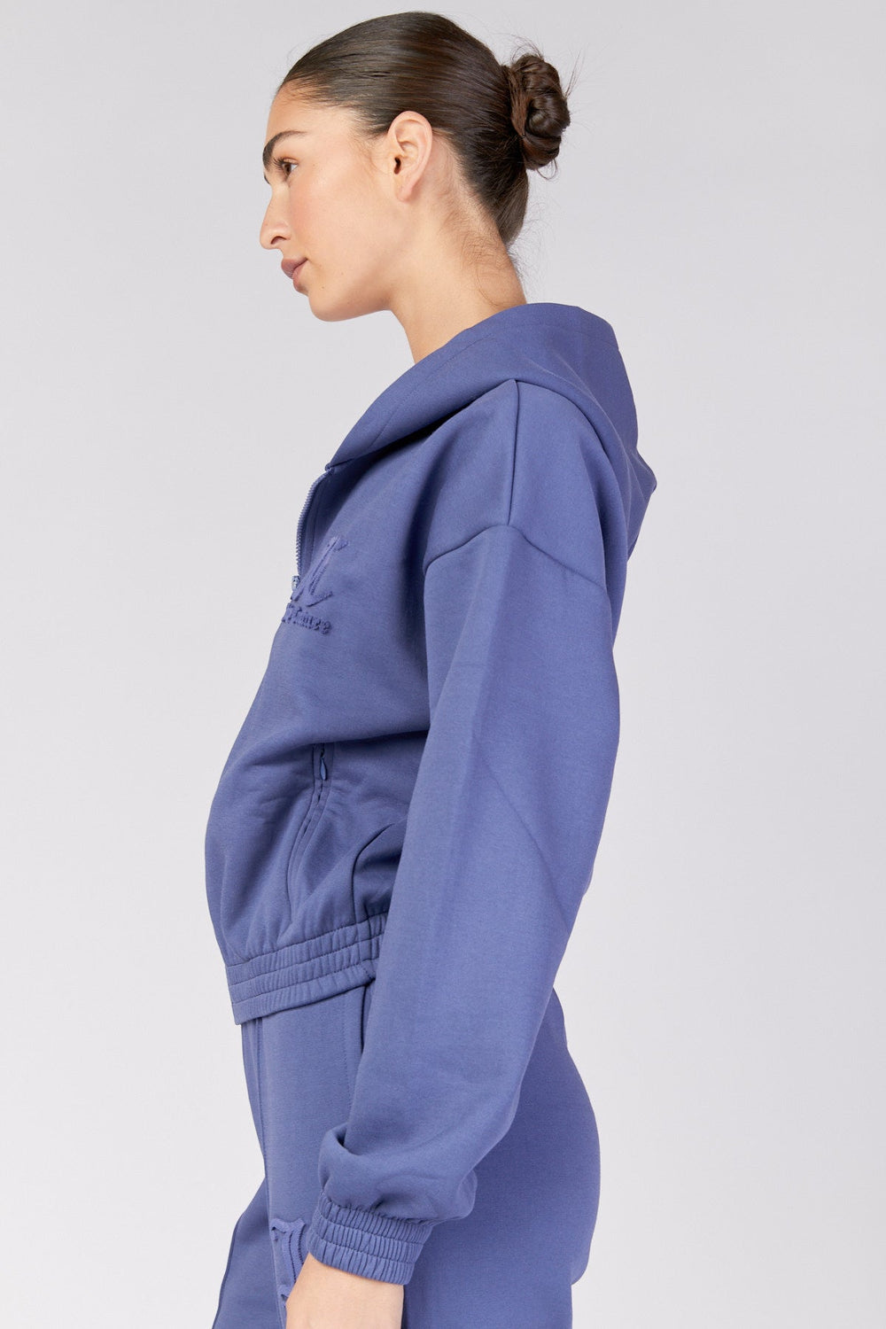 קפוצ'ון Neoprene בצבע כחול - Juicy Couture
