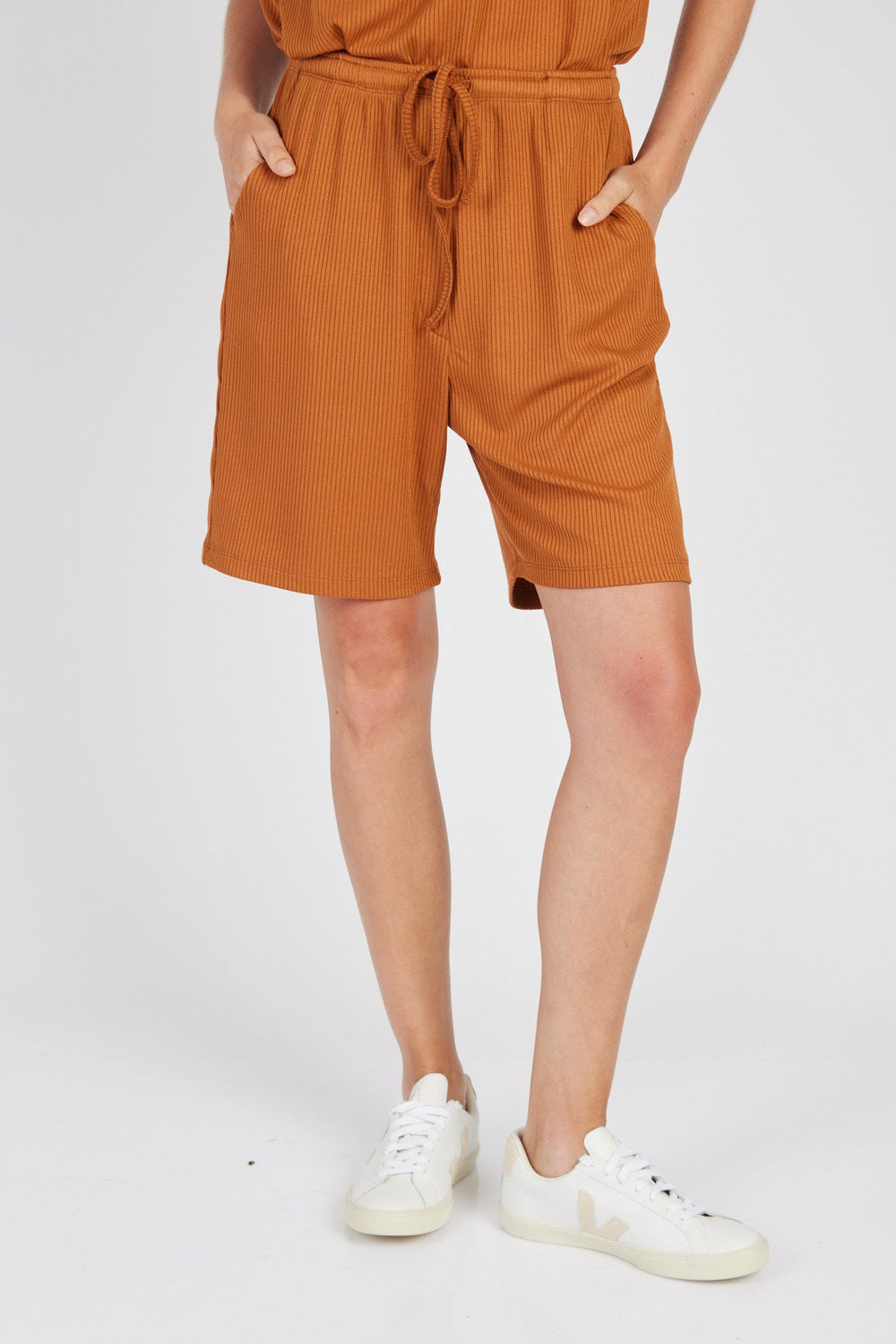 מכנסי רוברט ברמודה בצבע חמרה - Two/Tone