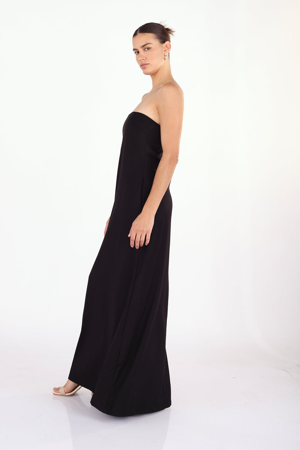 שמלת Loren בצבע שחור - Razili X Parlez De Vous