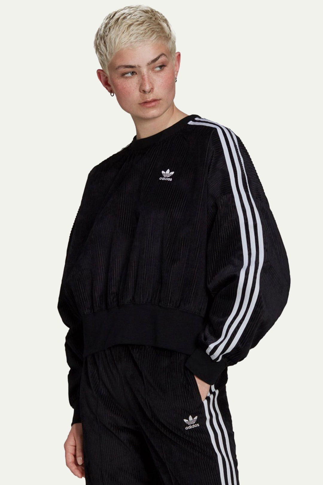 סווטשירט ADIDAS בצבע שחור - Adidas