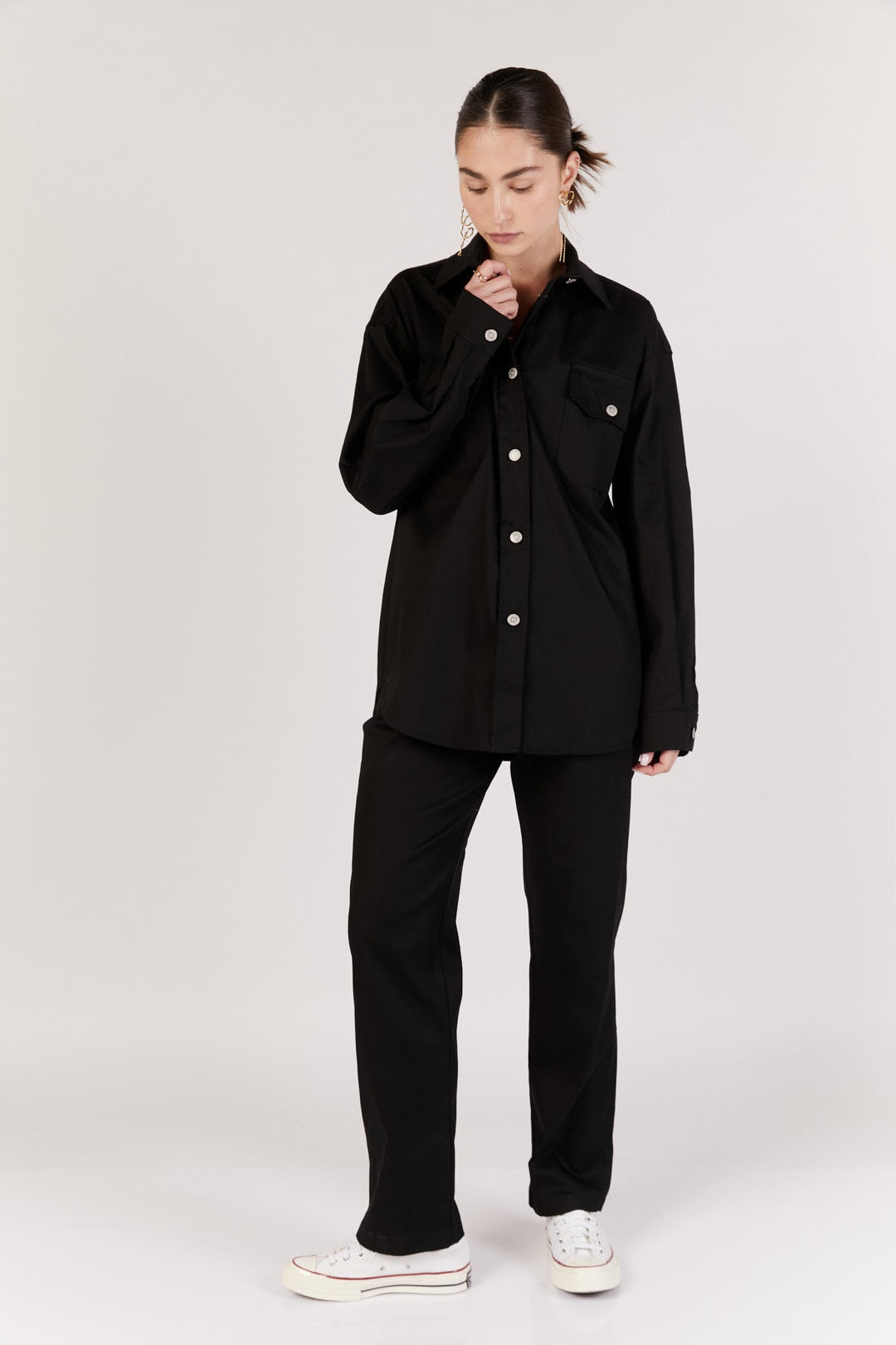 ז׳קט ג׳ינס לבור בצבע שחור - Moi Collection