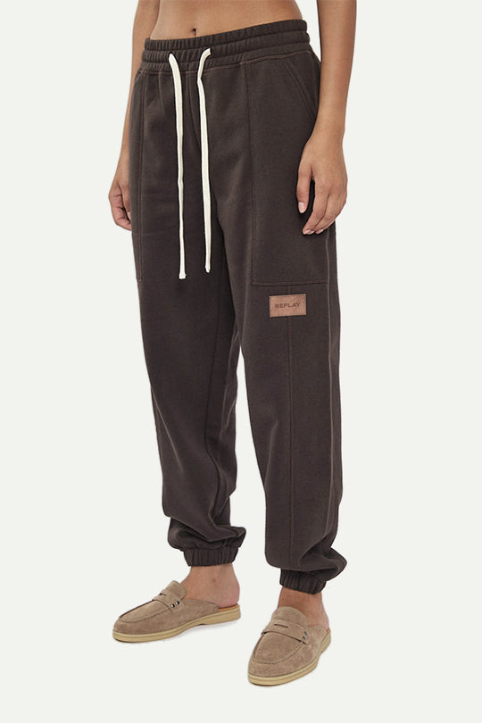 מכנסי טרנינג ארוכים בצבע חום