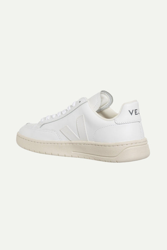 נעלי סניקרס V-12 בצבע לבן