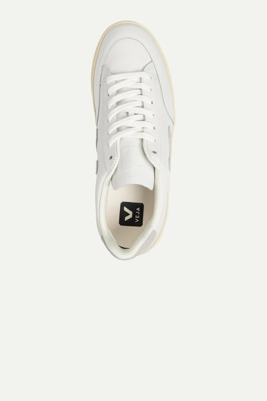 נעלי סניקרס V-12 עור בצבע לבן/אפור