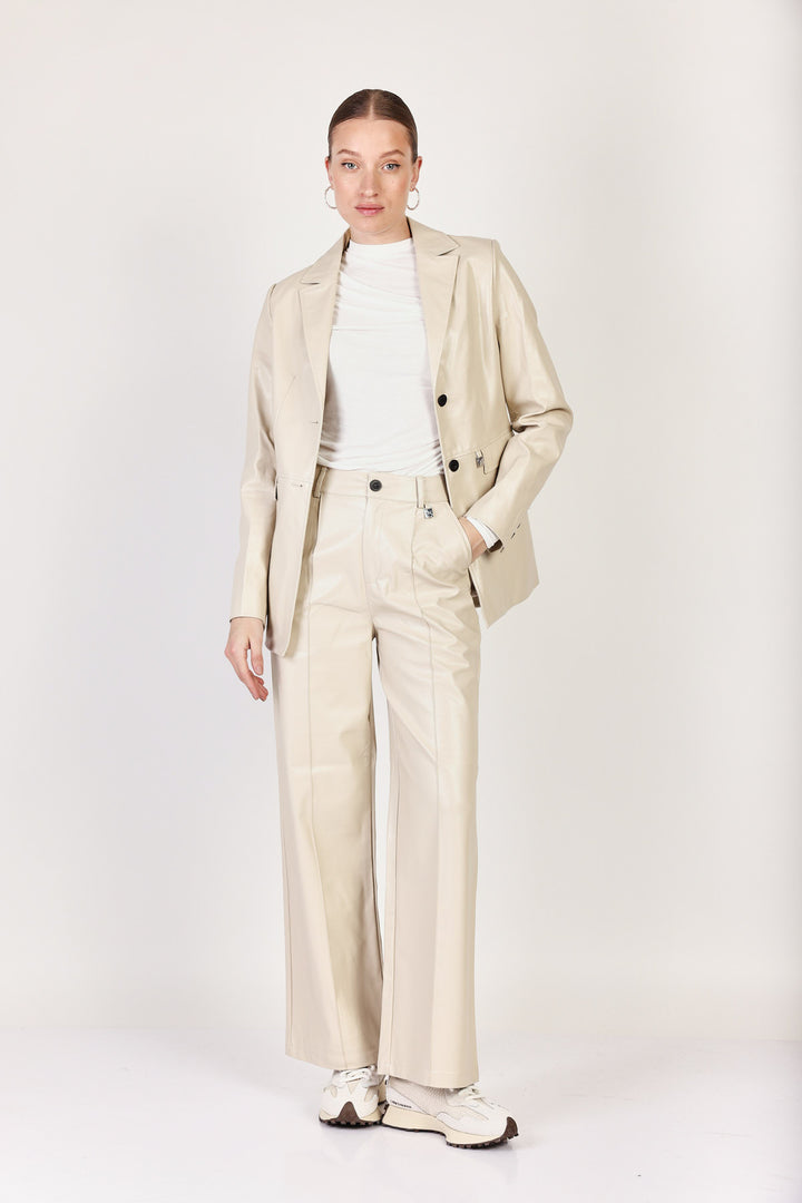 מכנסיים דמוי עור Wide Leg בצבע אבן