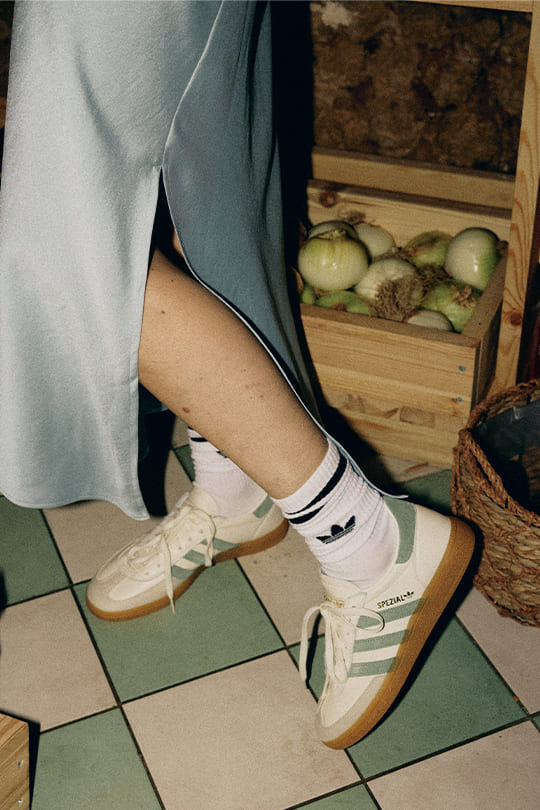 נעלי סניקרס Handball Spezial בצבע לבן/ירוק